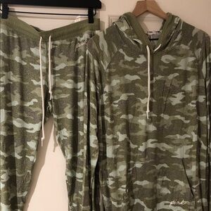 PINK Victoria's Secret Camo Joggers